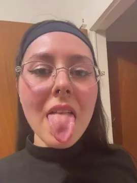 Cam4 Free Live Porn of sweet_cute_rina