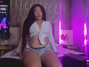 Cam4 Free Porn Cam of ashly_ruiz