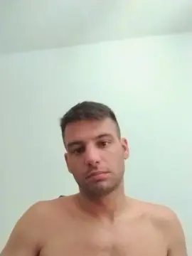 Cam4 Sex Chat of italian_bull1