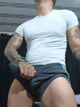 Cam4 Watch Live Sex Cams of Im_massimo777