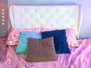 Cam4 Sex Cam of emilyy_sofiaa