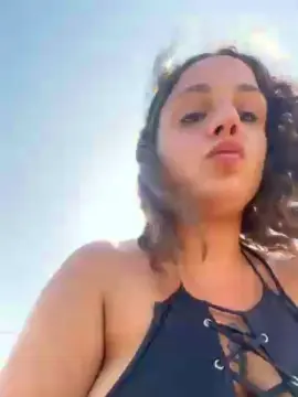 Cam4 Best live sex cam show of Alessiaaa_