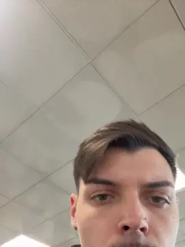 Cam4 Live Porn of ThomasRM98