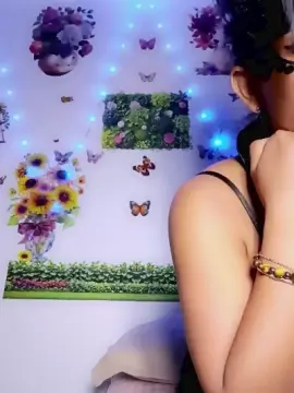 Cam4 Nude Webcam of queenny1