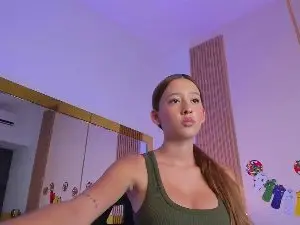 Cam4 Private Sex Chat of EmmiHops