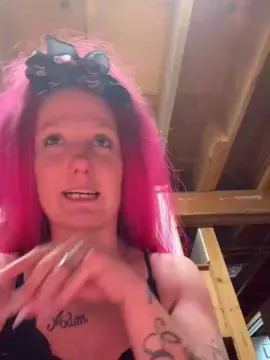 Cam4 Watch Live Sex Cams of wetNwildPim