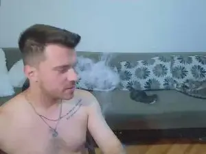 Cam4 Free Live Porn of johnnylove22