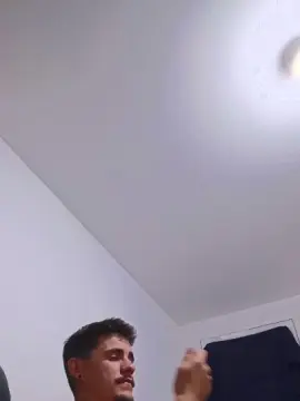 Cam4 Free Live Porn of Levi_Henrique