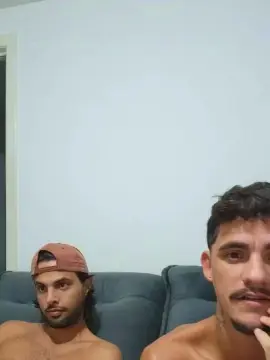 Cam4 Nude Webcam of Levi_Henrique