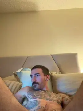 Cam4 Free Porn Cam of BigDickJohnny25
