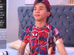 Cam4 Nude Webcam of DannySantoro_