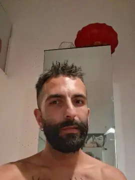 Cam4 Sex Chat of Alessio90italy