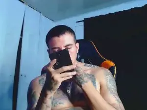 Cam4 Free Porn Cam of Adam_Hudsond