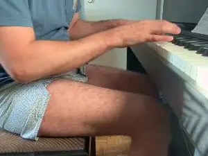 Cam4 Sex Cam of hugohotbi