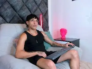 Cam4 Adult Video Chat of KroyWave