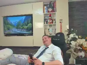 Cam4 Watch Live Sex Cams of CRISSETAN