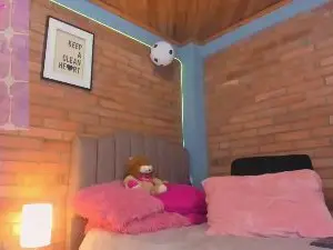 Cam4 Live Sex Cam of Luna_valmontt