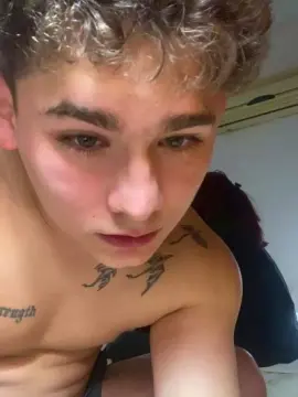 Cam4 Live Porn of Johan20cmreales