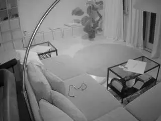 Camsoda Adult Webcams of voyeurcam-julmodels-living-4
