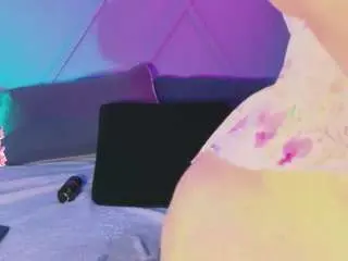 Camsoda Sex Chat of emmajohnss