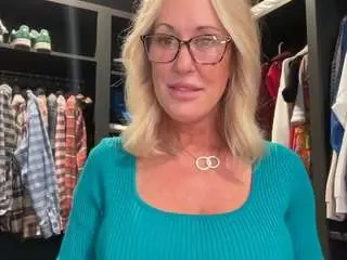 Camsoda Adult Webcams of brandi-love