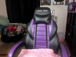Camsoda Watch Live Sex Cams of karliekayozz