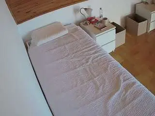 Camsoda Sex Chat of voyeurcam-julmodels-greybed-1