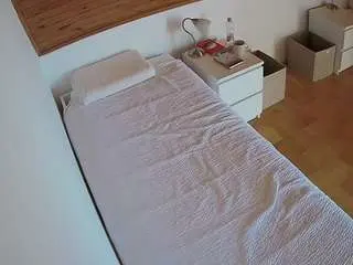 Camsoda Free Porn Cam of voyeurcam-julmodels-greybed-1