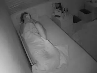 Camsoda Best Webcam of voyeurcam-julmodels-greybed-1