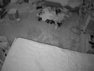 Camsoda Live Sex Cam of voyeurcam-julmodels-whitebed-5