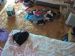 Camsoda Live Sex of voyeurcam-julmodels-whitebed-5