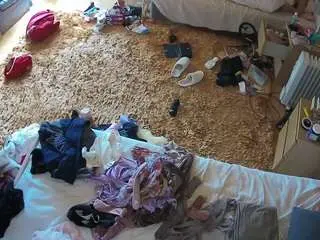 Camsoda Private Sex Chat of voyeurcam-julmodels-whitebed-5
