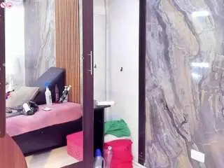 Camsoda Adult Video Chat of laurasaenz01