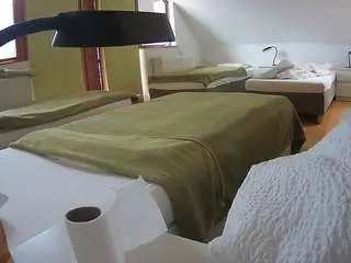 Camsoda Sex Chat of voyeurcam-julmodels-bed-2