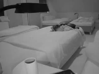 Camsoda Live Porn of voyeurcam-julmodels-bed-2