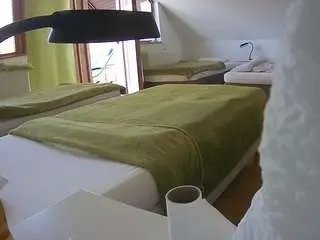 Camsoda Nude Webcam of voyeurcam-julmodels-bed-2
