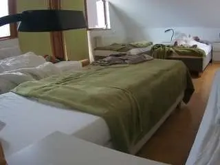 Camsoda Live Sex Cam of voyeurcam-julmodels-bed-2
