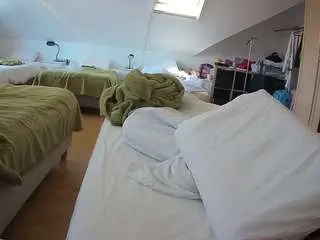 Camsoda Live Porn of voyeurcam-julmodels-bed-2
