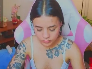 Camsoda Free Live Porn of niicole-fox2