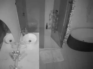 Camsoda Private Sex Chat of voyeurcam-casa-salsa-bathroom-6
