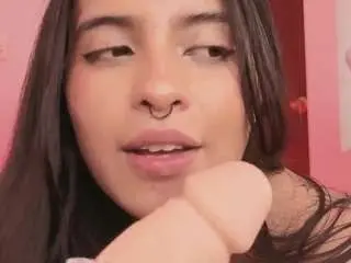 Camsoda Sex Chat of elenna-salvatoree