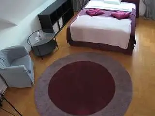 Camsoda Live Sex Cam of voyeurcam-julmodels-whitebed-1
