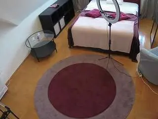 Camsoda Best live sex cam show of voyeurcam-julmodels-whitebed-1