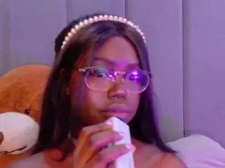 Camsoda Watch Live Sex Cams of emiilylovex