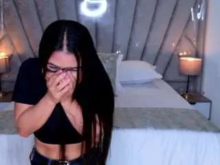 Camsoda Sex Chat of laylaa-breezee