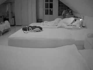 Camsoda Sex Chat of voyeurcam-julmodels-bed-3