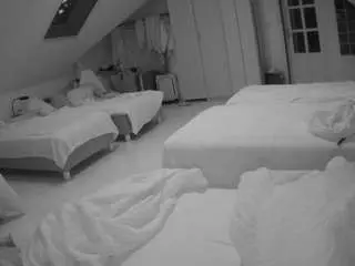 Camsoda Best Webcam of voyeurcam-julmodels-bed-3