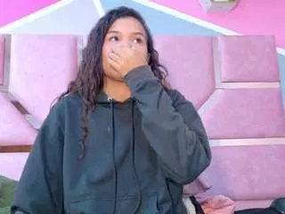 Camsoda Free Live Porn of angelinajoliee