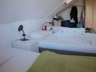 Camsoda Best Webcam of voyeurcam-julmodels-bed-4
