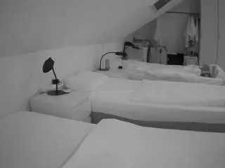 Camsoda Adult Webcam of voyeurcam-julmodels-bed-4